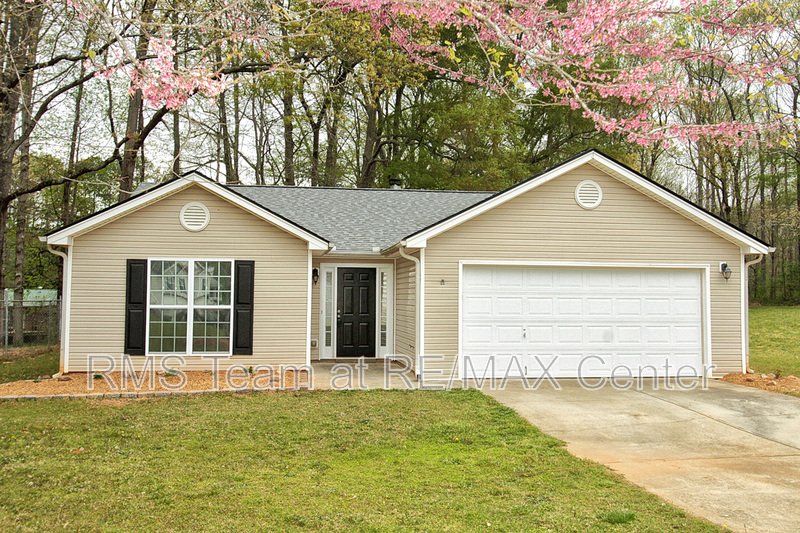 Gorgeous stepless 3 BR/2 BA Ranch in Winder! property image