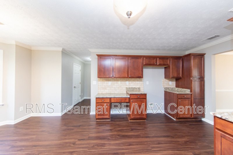 Close to I-85, I-985 & Mall of GA property image