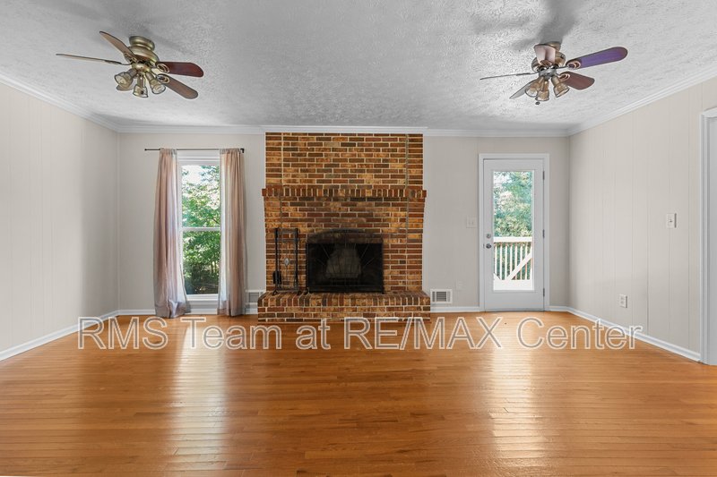 Peachtree Ridge School District & Convenient to Shopping /Restaurants! property image