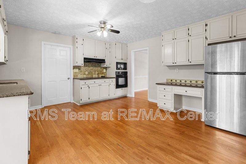 Peachtree Ridge School District & Convenient to Shopping /Restaurants! property image