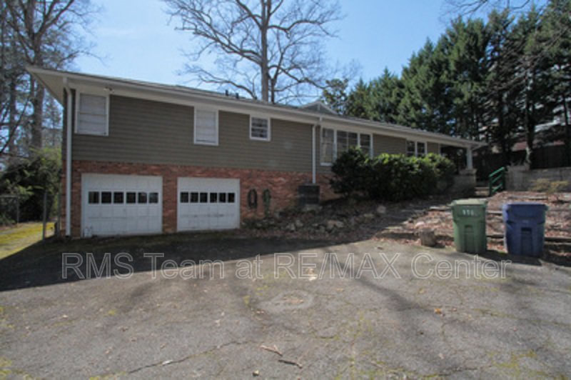 Updated 3BR/2BA Ranch in Buckhead! property image