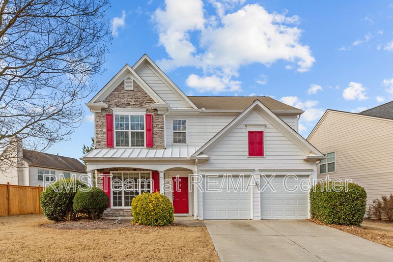 HIGHLY DESIRABLE LOCATION!  4 BEDROOM IN SUWANEE! property image