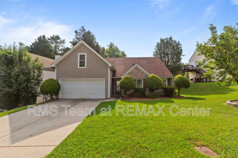 4 Bedroom Rental – 2979 Sentinel Cir, Lawrenceville, GA, 30043