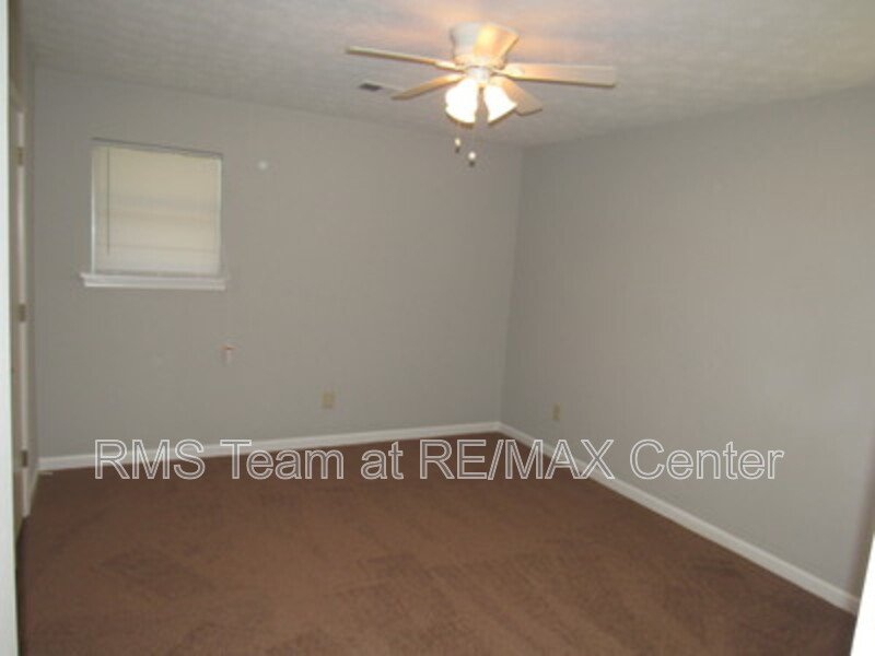 Great 2 Bedroom, 2 Full Bath Ranch Style Duplex property image